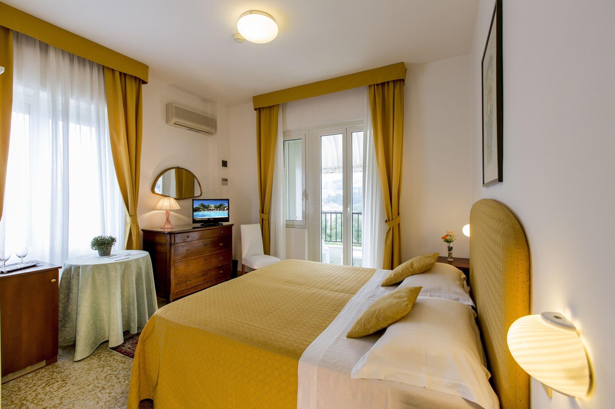 Hotel Mion Charme & Relax Сильви-Марина Экстерьер фото